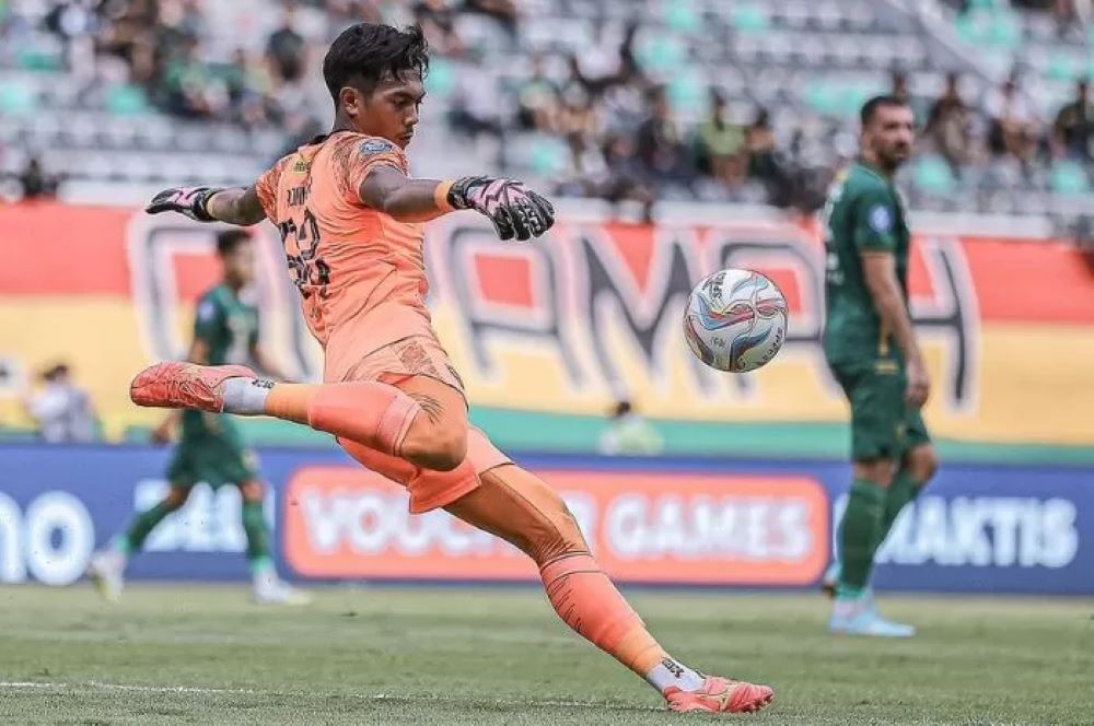 Kepiawaian Andhika Ramadhani akan diuji di laga tandang setelah sebelumnya berhasil clean sheet di kandang PSM Makassar.