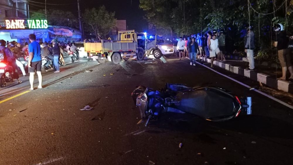 TRAGIS: Kecelakaan maut terjadi di Mengwi, Badung Bali yang mengakibatkan seorang pengendara motor tewas.