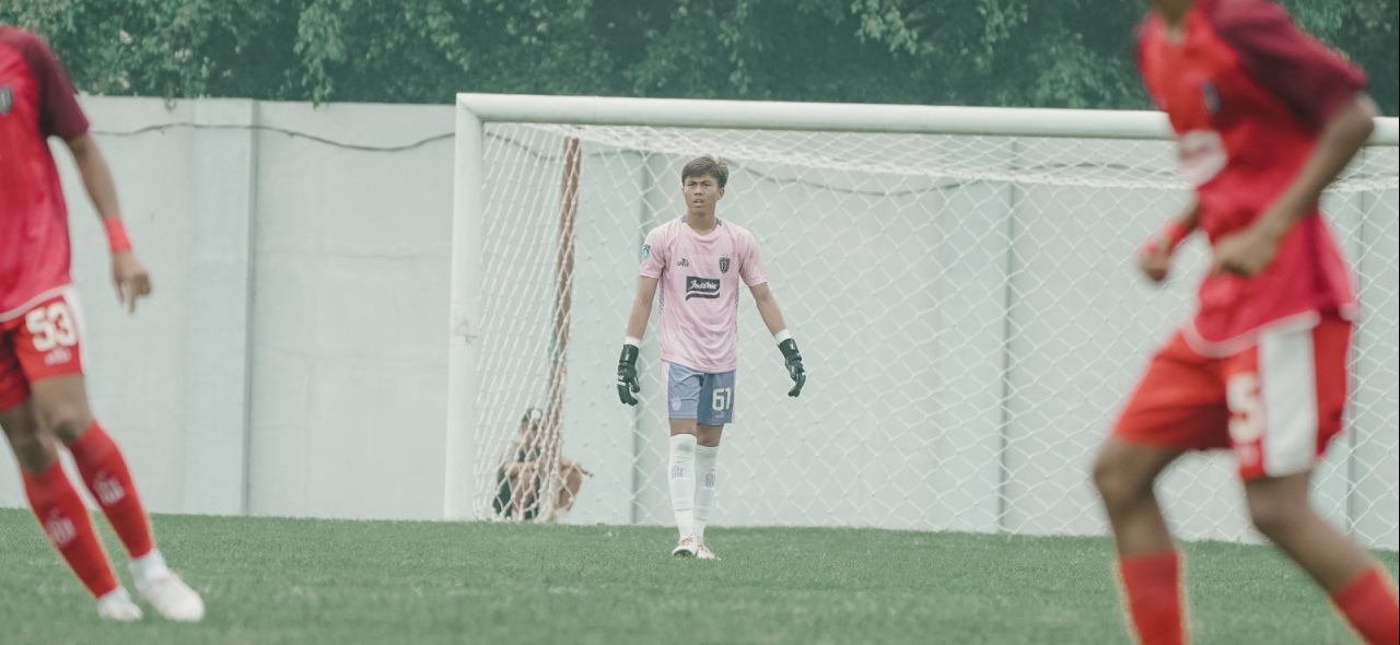 Kiper muda Bali United I Wayan Arta Wiguna mendapat dipanggil masih Timnas Indonesia U20.