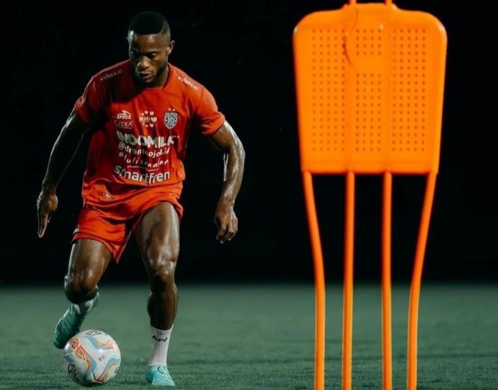 Privat Mbarga salah satu pemain Bali United yang diminta supporter dipulangkan.