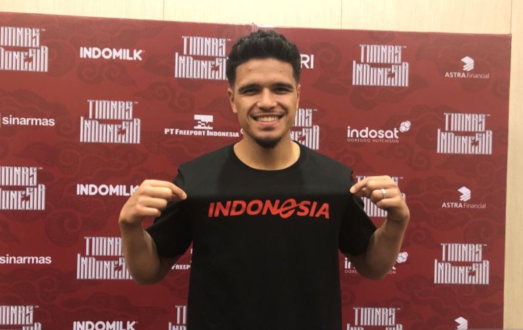 Pemain timnas Indonesia Ragnar Oratmangoen ketika ditemui ANTARA di Hotel Fairmont, Jakarta, Selasa (19/3/2024). (ANTARA/Zaro Ezza Syachniar)