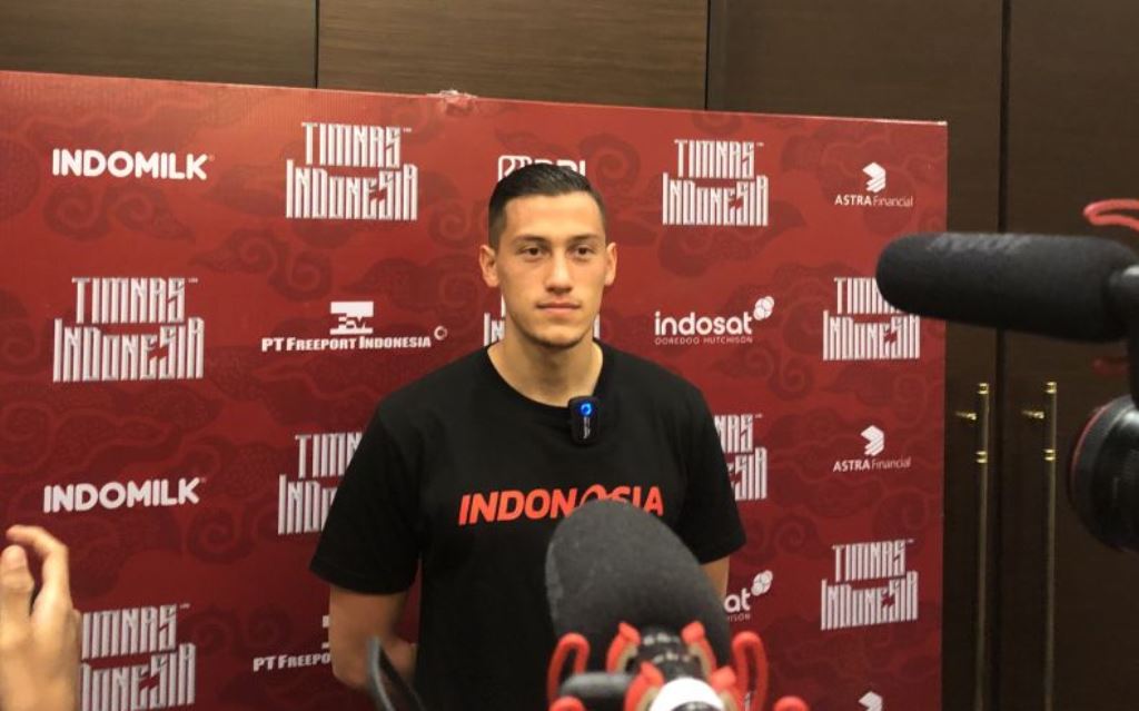 Bek timnas Indonesia Jay Idzes saat ditemui ANTARA di Hotel Fairmont, Jakarta, Selasa (19/3/2024). (ANTARA/Zaro Ezza Syachniar)