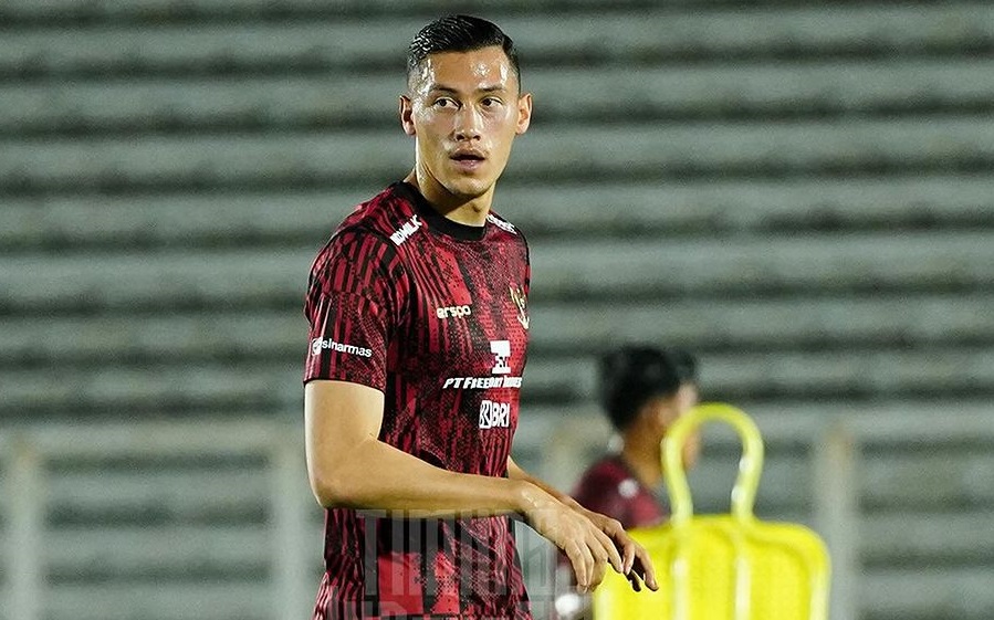 Bek Timnas Indonesia Jay Idzes tampil gemilang di laga debut saat lawan Vietnam