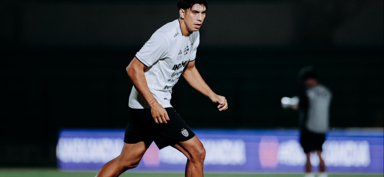 Bek tengah Bali United, Elias Dolah kemungkinan bisa jadi starter saat lawan Persja di pekan ke-30 Liga 1