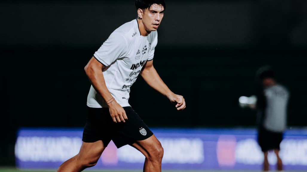 Bek Bali United Elias Dolah