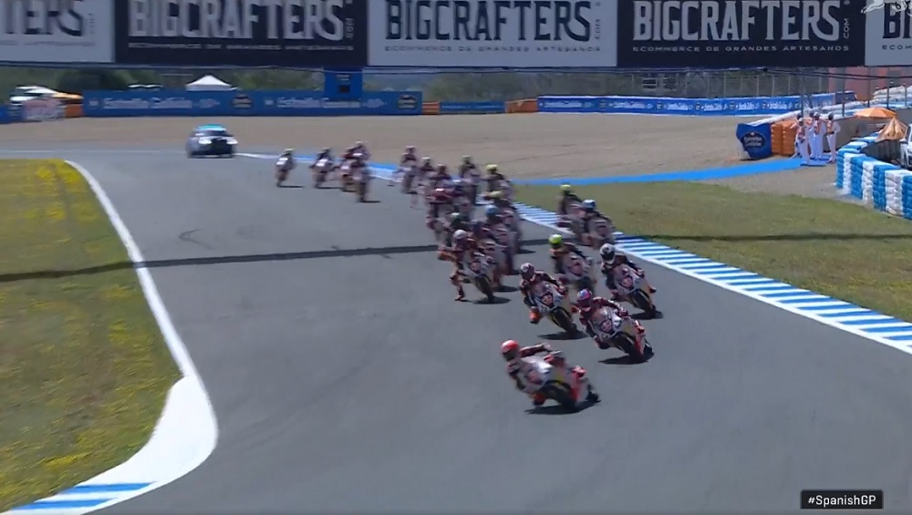Veda Ega Pratama sempat menyodok ke posisi 2 dalam Race 1 Jerez, Spanyol, Red Bull Rookie Cup 2024.