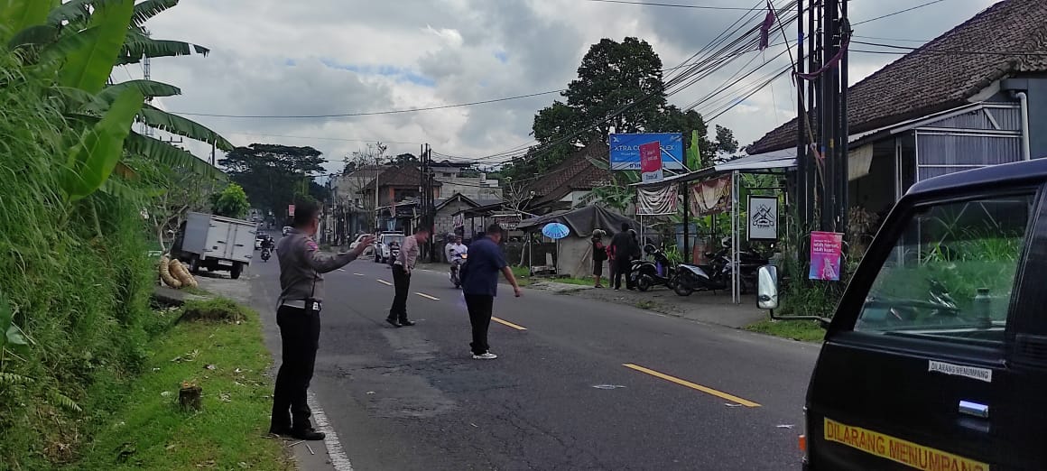 Kecelakaan di Banjar Dinas Peneng, Desa Mekarsari, Baturiti, Tabanan, itu merenggut nyawa I Kadek Yudiana (22) dan melukai I Ketut Purna (22).
