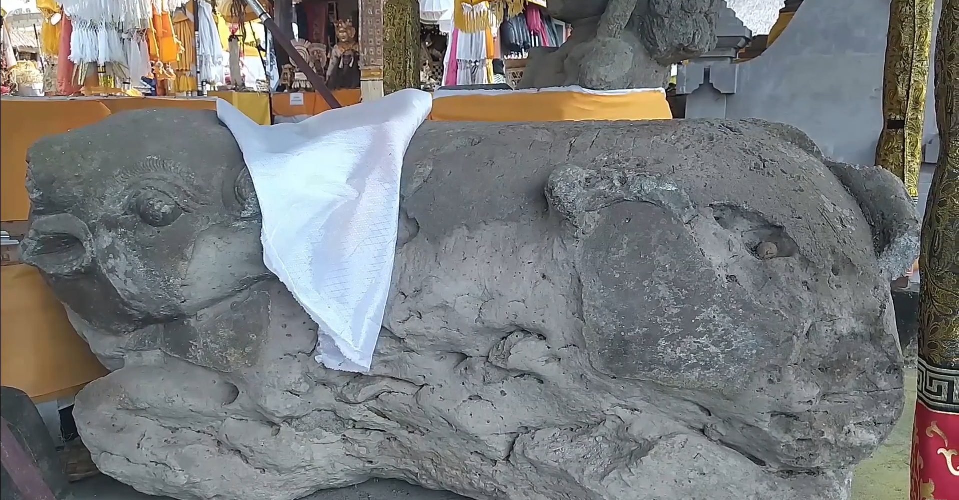 Arca di Pura Kebo Edan Pejeng, Gianyar