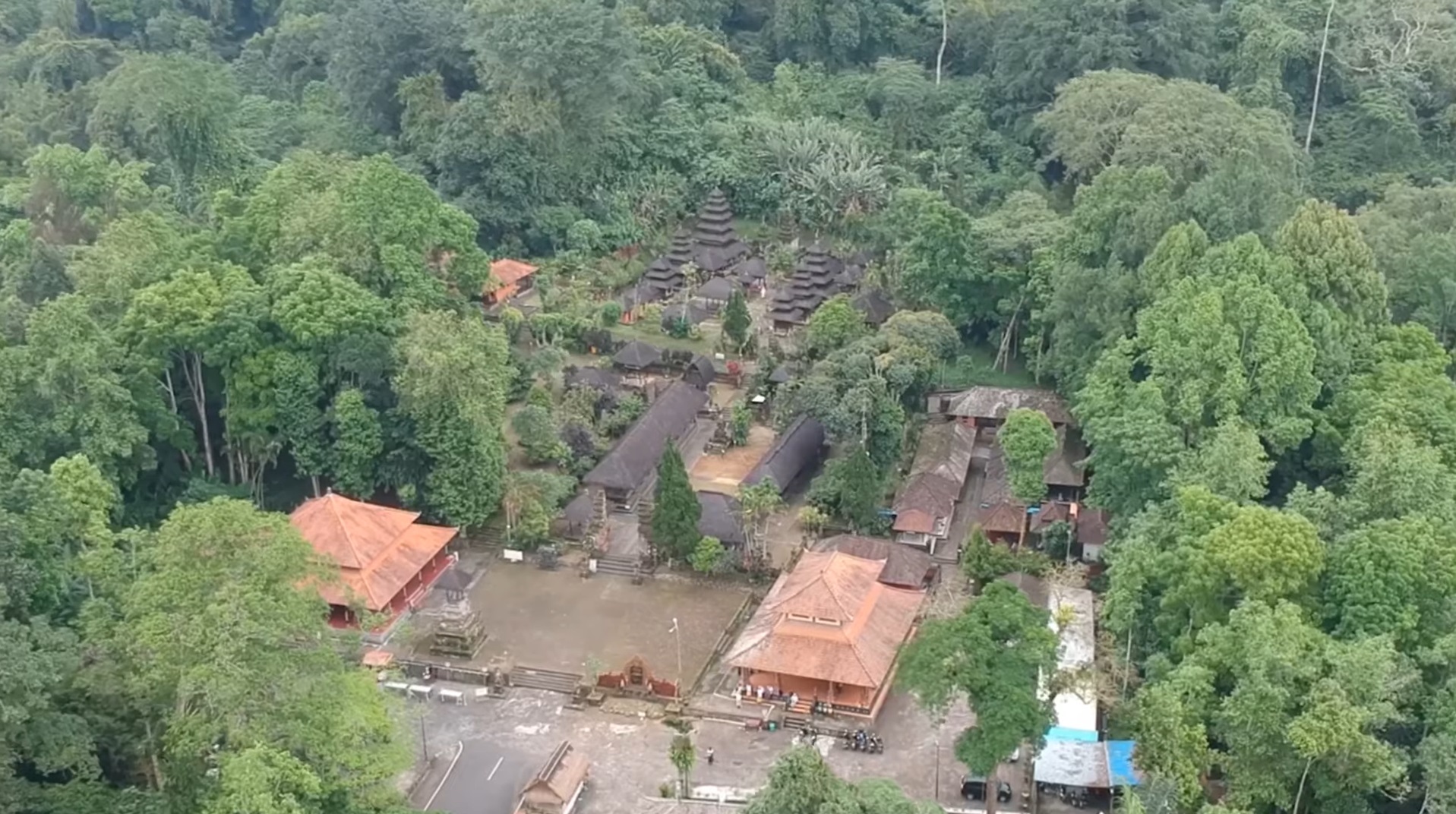 Pura Batukaru, Desa Wongaya Gede, Kecamatan Penebel Tabanan