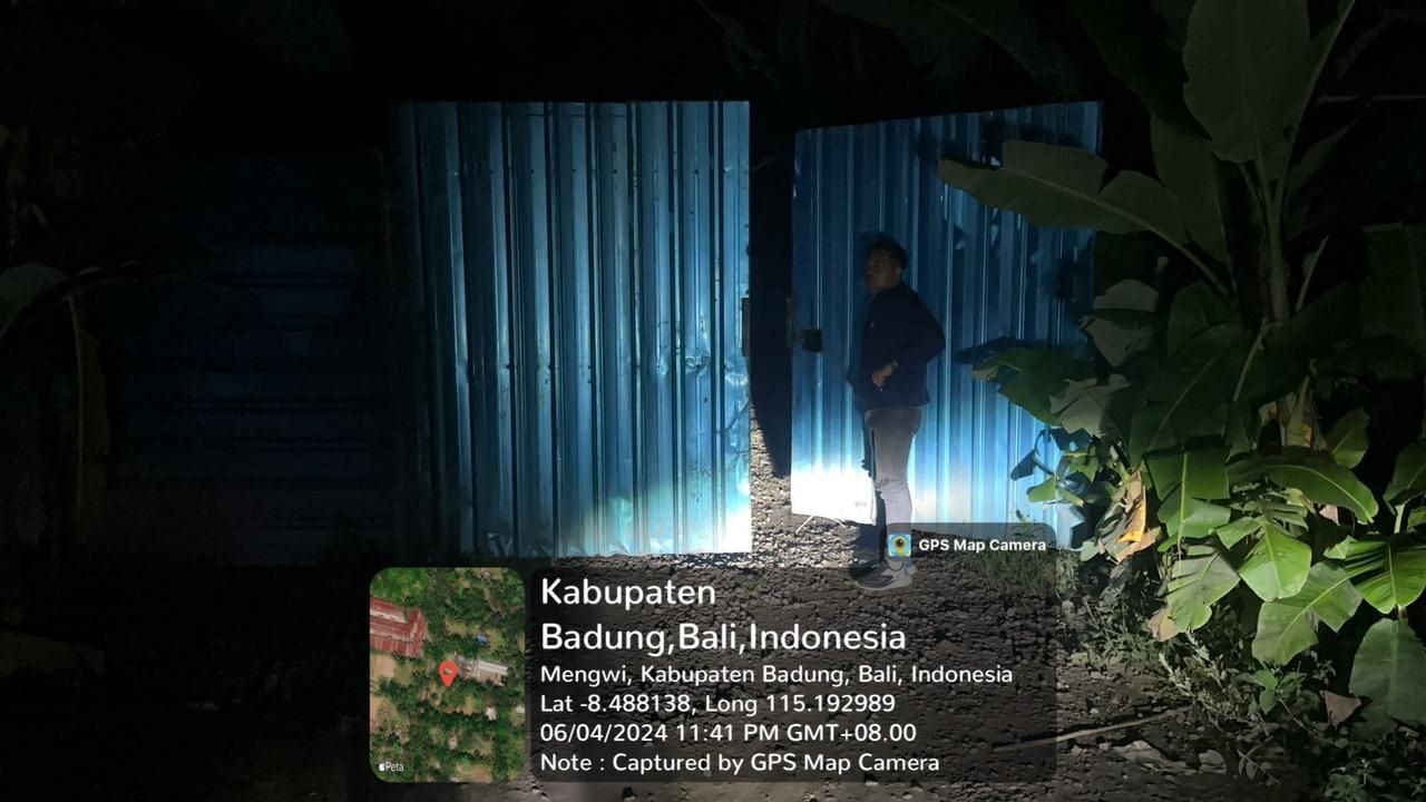Polisi datangi lokasi diduga tempat pengoplos gas di Mengwi Badung.
