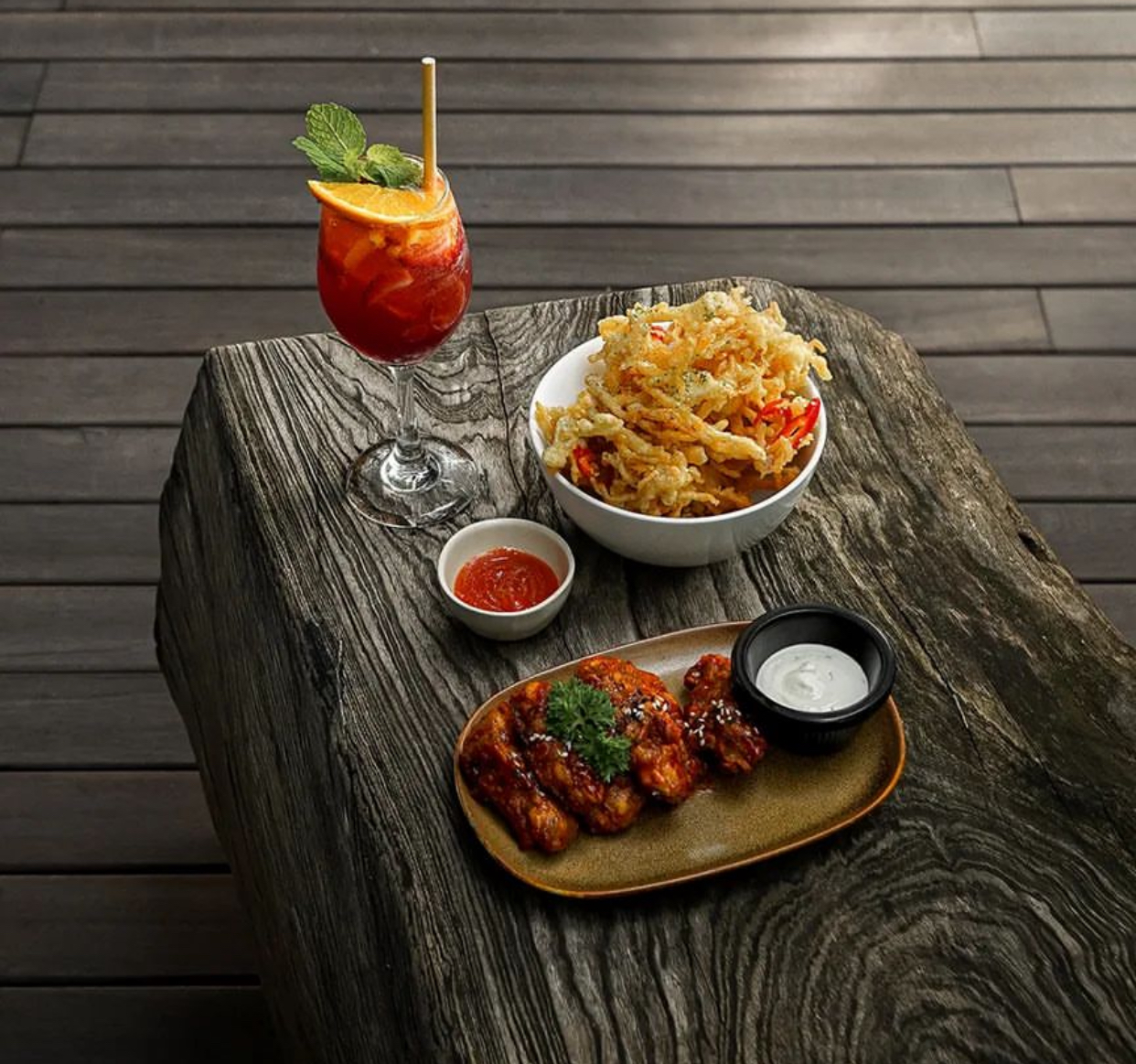 Menu makanan yang ditawarkan di 9/11 CCS Cafe Concept Store, Denpasar.