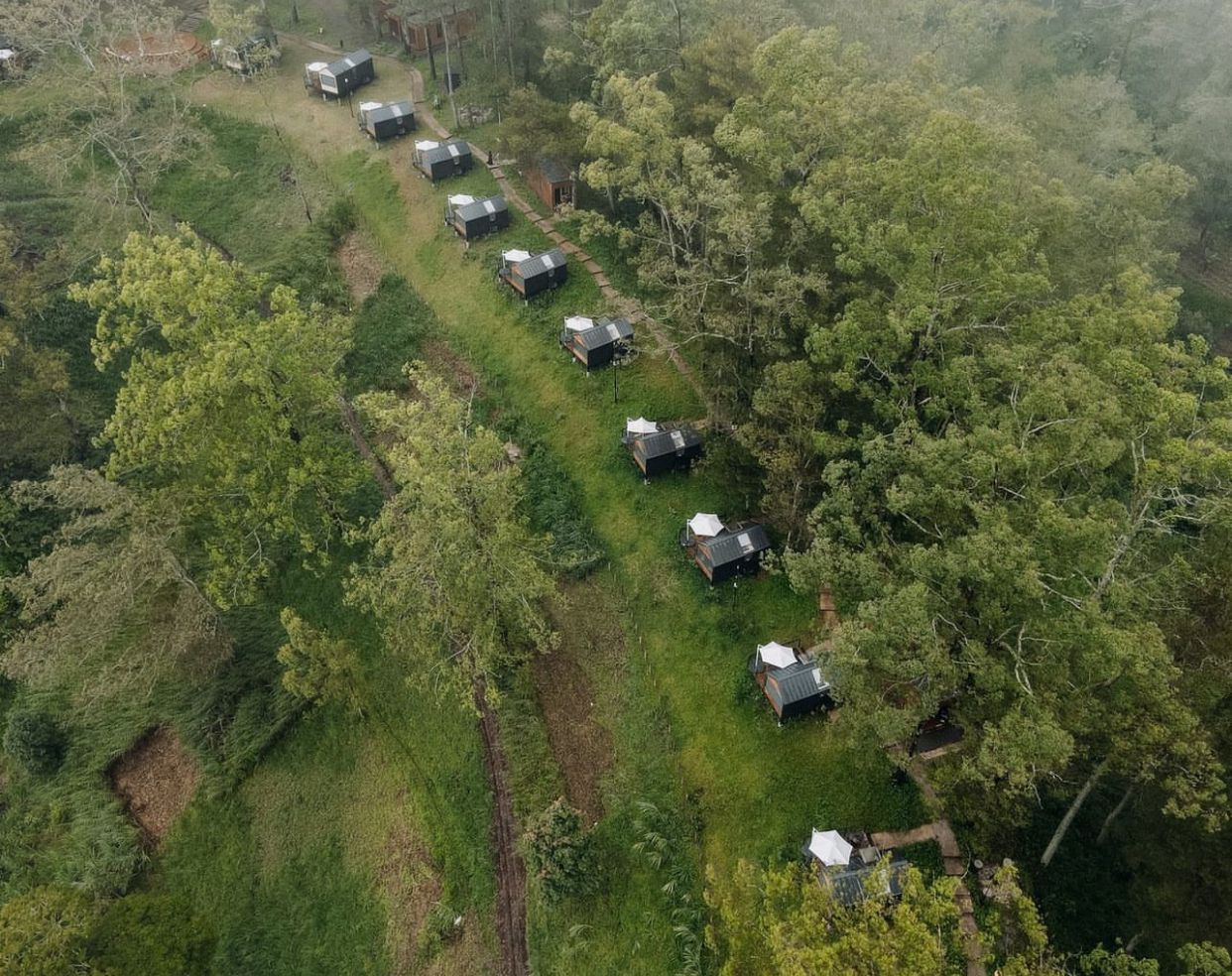 Bobocabin Coban Rondo, Malang, Jawa Timur.