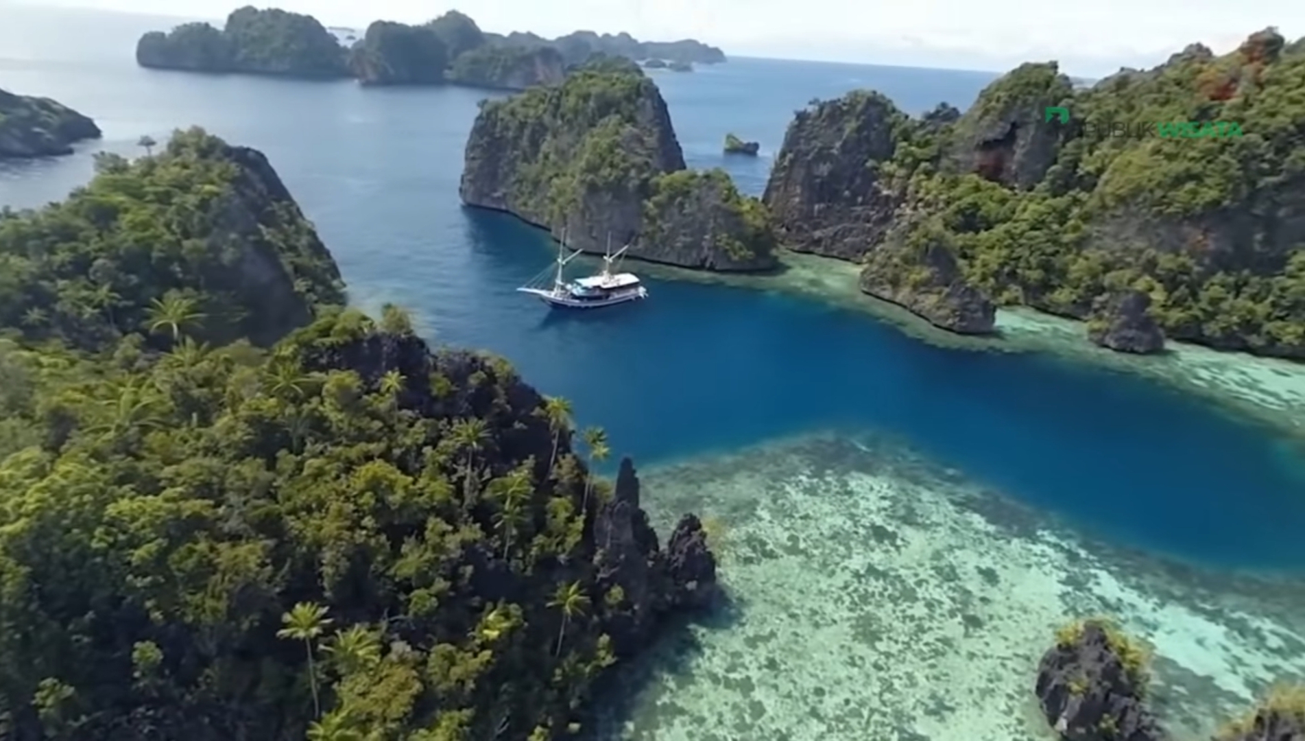 Pesona Raja Ampat, Papua Barat.
