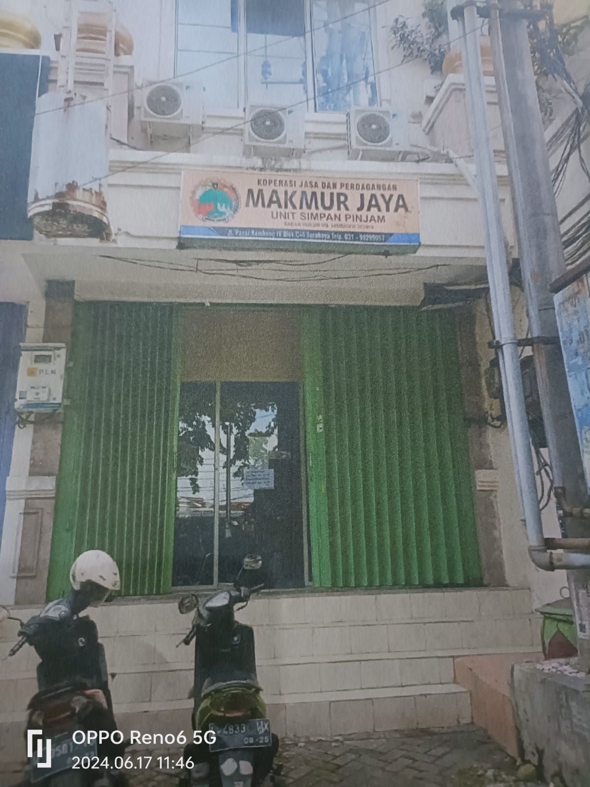 Kantor KSP Makmur Jaya kini tidak beroperasi sejak  dilaporkan ke  polisi dugaan penggelapan dan penipuan nasabah.