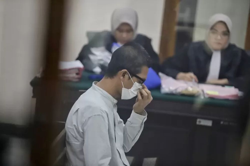 Yoga Hardianto PNS Pemkot Mojokerto dihukum 7 tahun penjara kasus pencabulan anak.