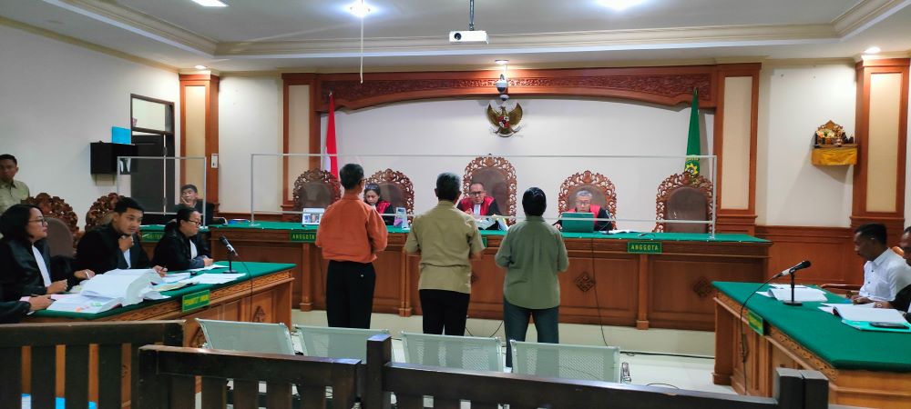 Tiga orang saksi diperiksa kasus korupsi yang didakwakan pada Rai Darta mantan Ketua LPD Gulingan Badung di Pengadilan Tipikor Denpasar.