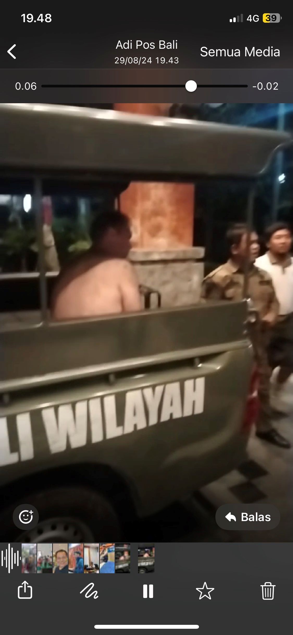 WNA Rusia diamankan Pol PP karena mengamuk tidak mau bayar makanan yang dipesan di Jimbaran Badung.