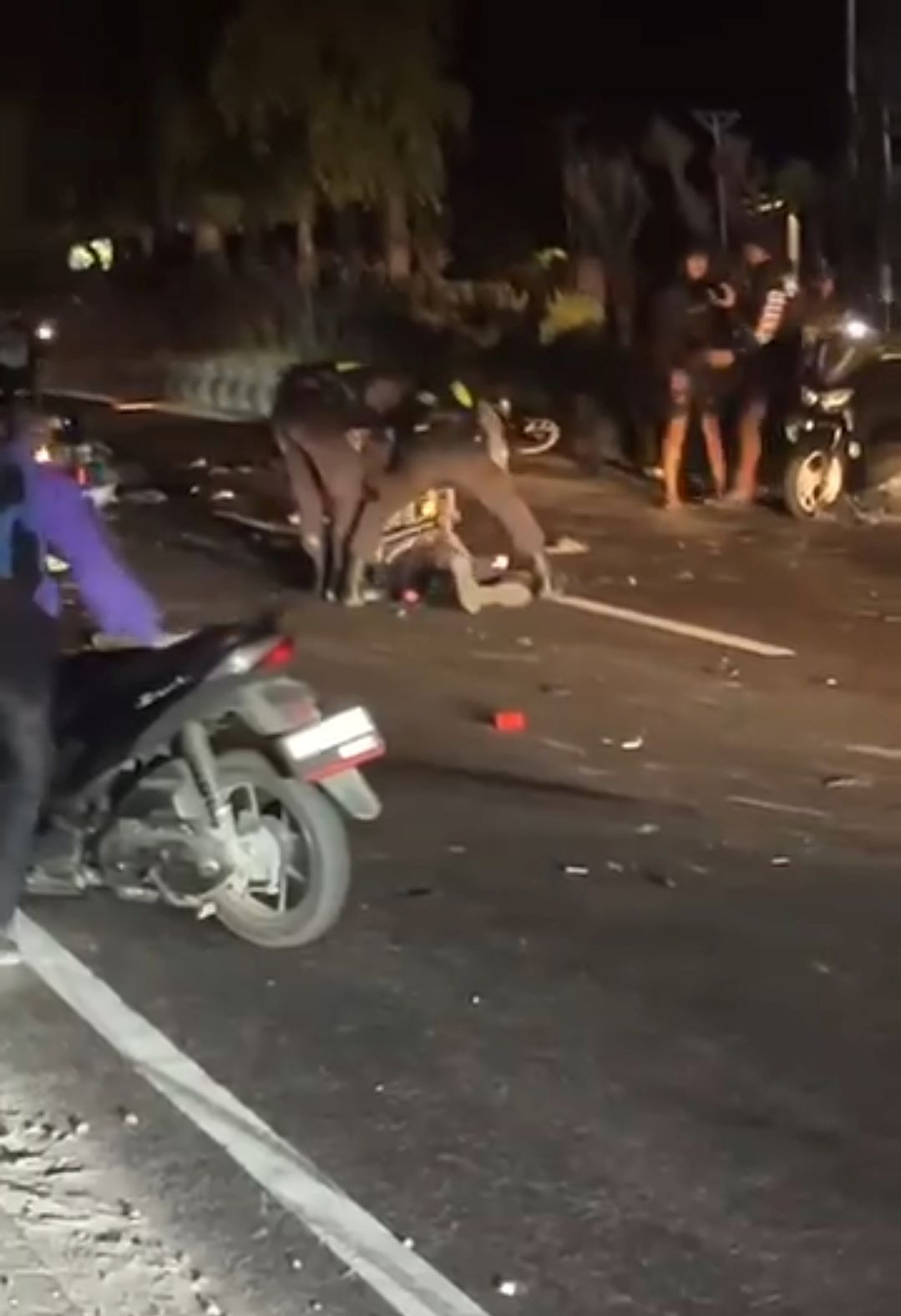 Rekaman video viral adanya kecelakaan di Jalan Bypass Ngurah Rai, Denpasar.