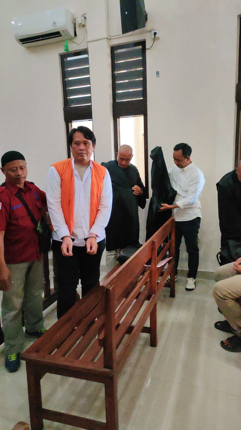Sukojin jalani sidang perdana di PN Denpasar.