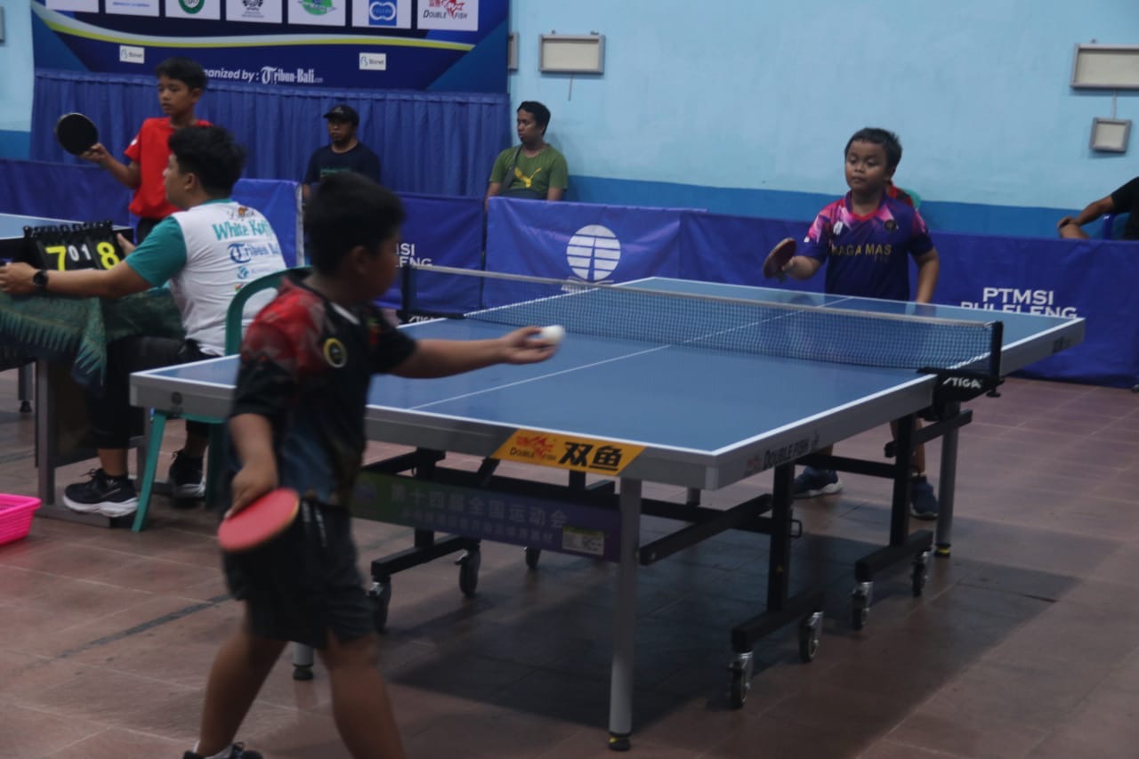 Pembukaan kejuaraan tenis meja di Gedung PTMSI Buleleng, Jumat (8/11/2024)