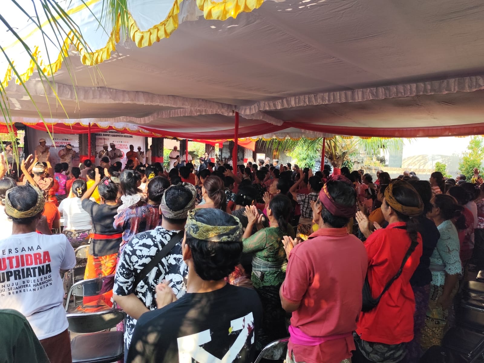 KOMITMEN: Paslon Gubernur dan Wakil Gubernur Bali nomor 2 Wayan Koster dan Nyoman Giri Prasta (Koster-Giri)