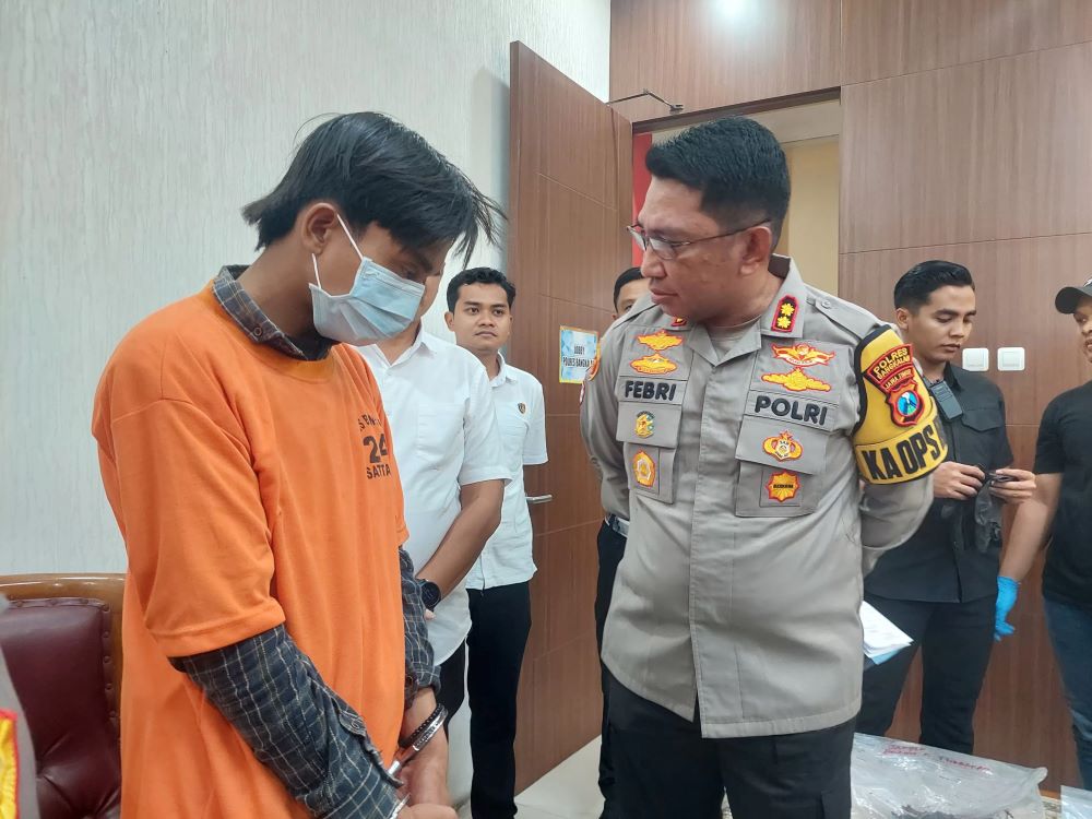 Tersangka pembunuhan mahasiswi di Bangkalan ditangkap beberapa jam setelah kejadian.