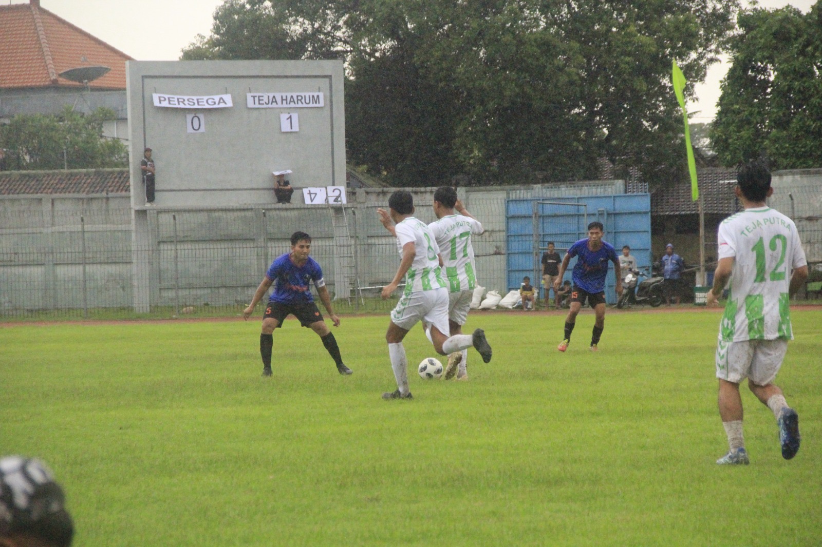 Pertandingan antara Persega Gerokgak dan Teja Harum pada Buleleng Cup 2024 di Lapangan Mayor Metra Singaraja.