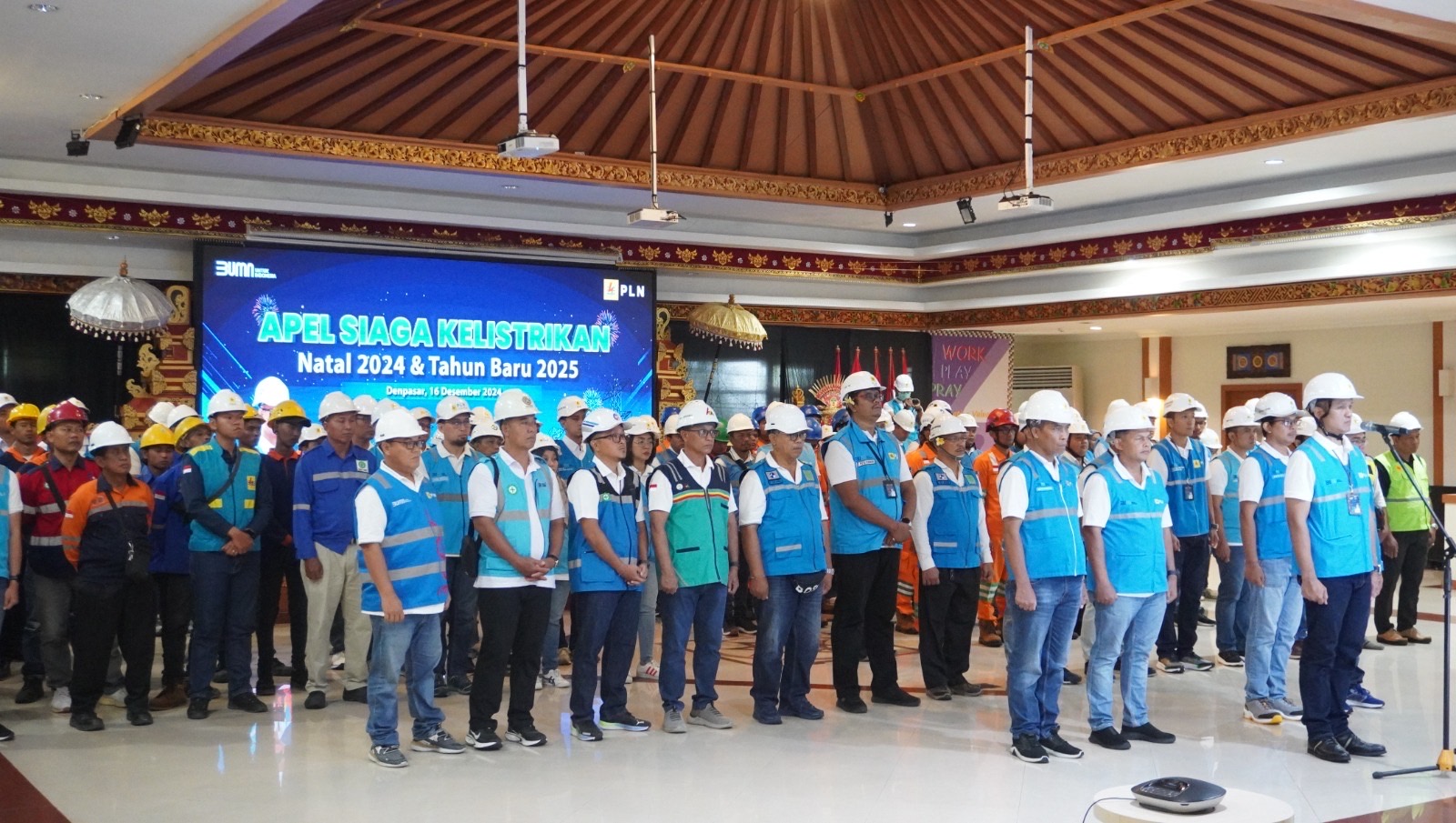 PERSIAPAN: Suasana Apel Siaga NATARU PT PLN (Persero) Unit Induk Distribusi (UID) Bali yang dilaksanakan secara online dengan Apel Siaga PLN Pusat.