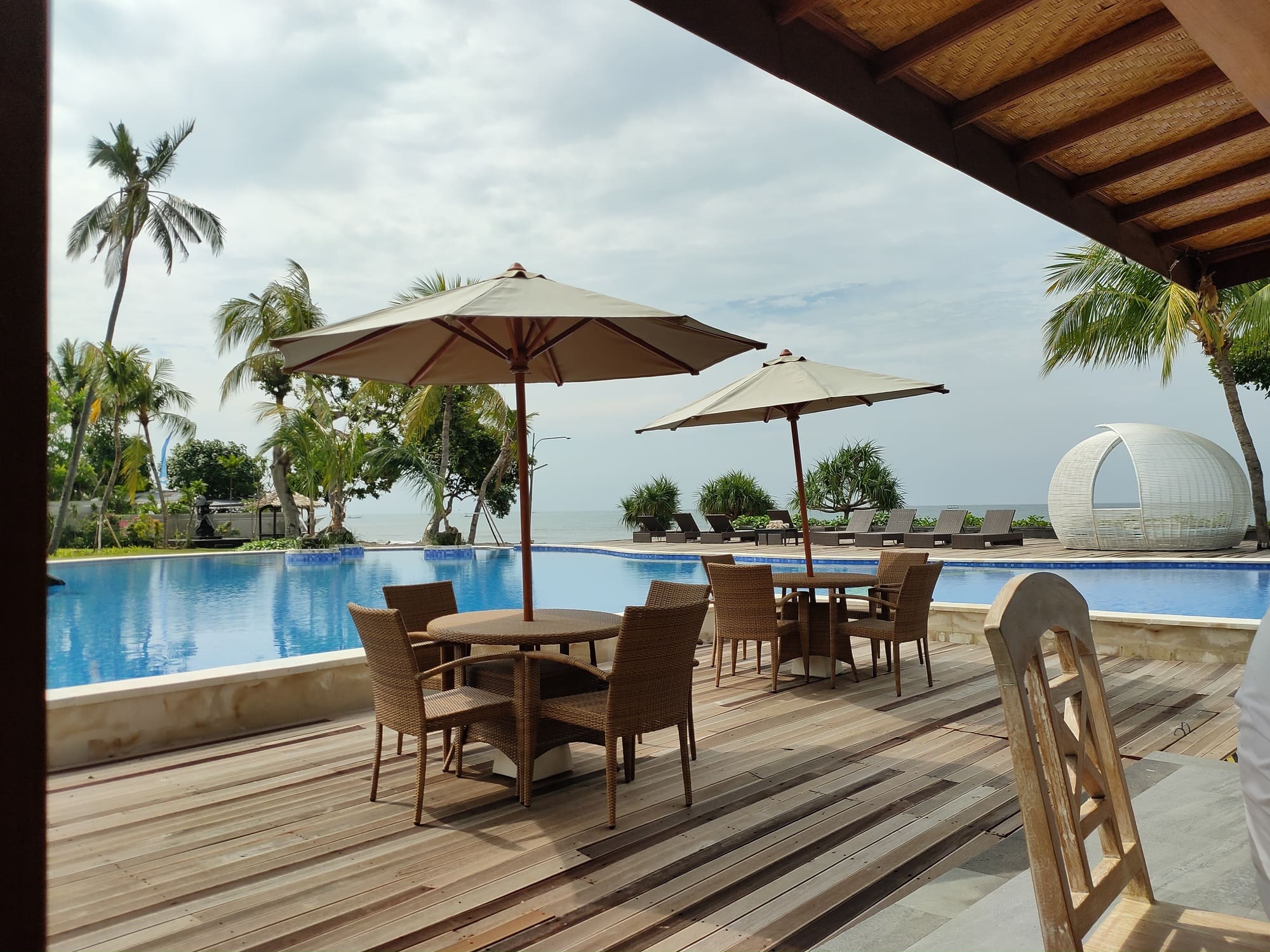 Situasi di Lovina Heaven Boutique Resort di kawasan Desa Kalibukbuk, Kecamatan Buleleng-Bali
