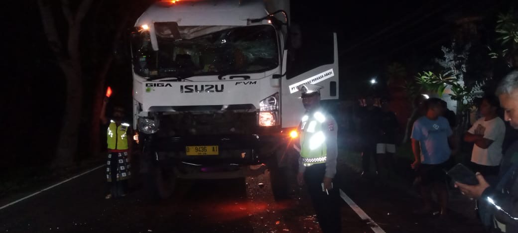 LAKALANTAS : Kondisi kendaraan yang terlibat lakalantas didepan Pertashop Desa Candikusuma, Kecamatan Melaya, Kabupaten Jembrana, Rabu (18/12/2024).