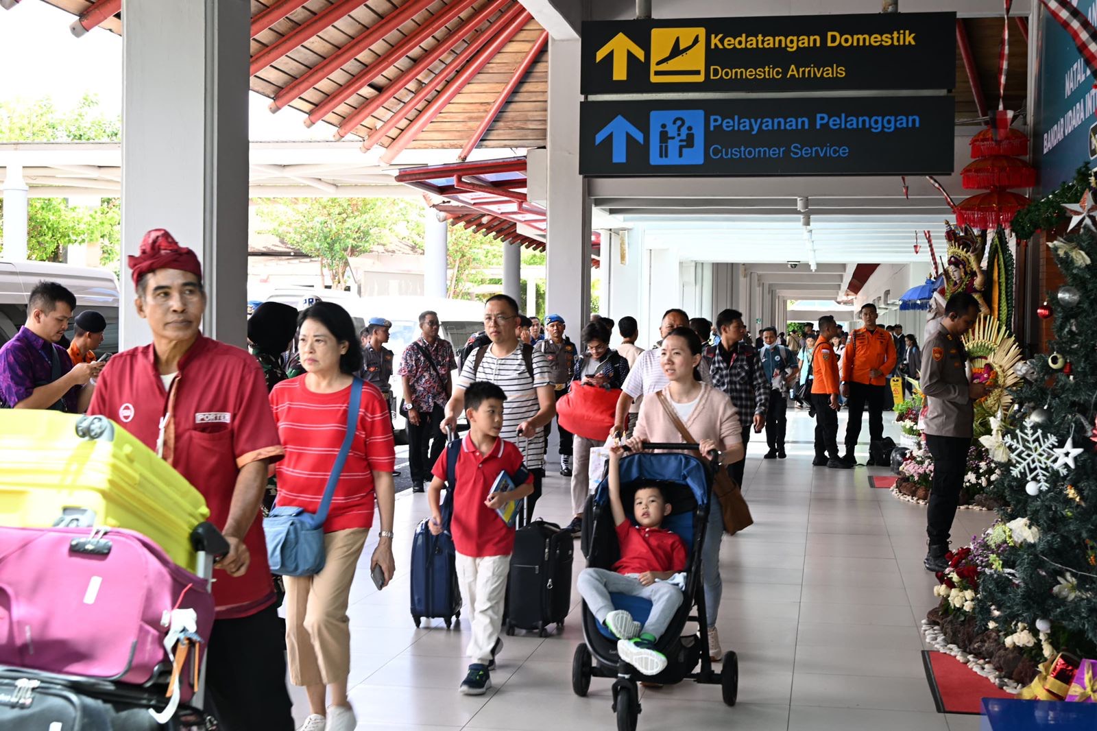 PUNCAK: Trafik penumpang di&nbsp;Bandar Udara Internasional I Gusti Ngurah Rai.&nbsp;