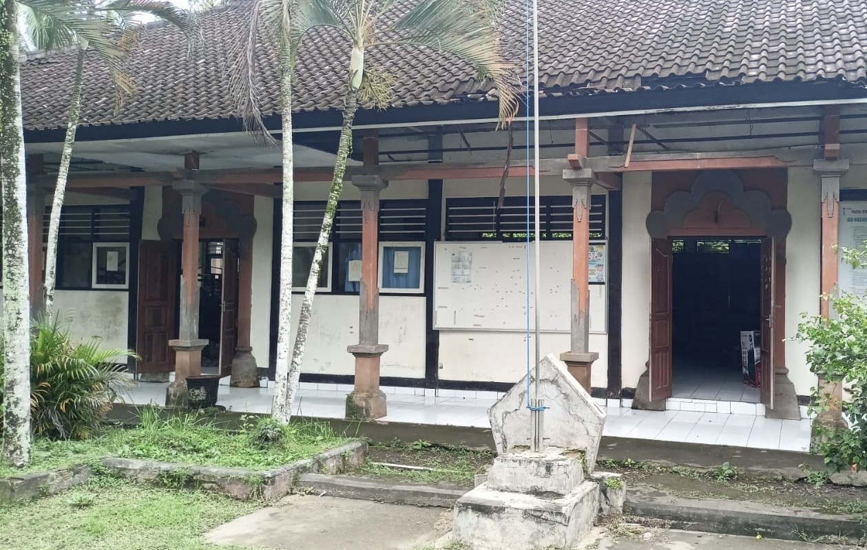 SEPI : Kondisi Sekolah Dasar Negeri (SDN) Blimbingsari, Senin (20/1/2025).