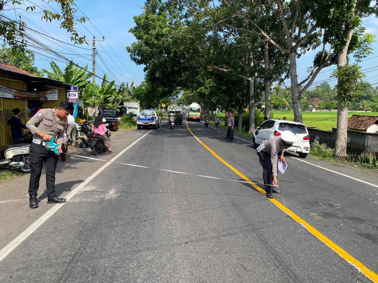 Kecelakaan di jalur Denpasar - Gilimanuk, Banjar Pangkung Buluh, Desa Kaliakah, Kecamatan Negara, Kabupaten Jembrana-Bali, Rabu (29/1/2025).
