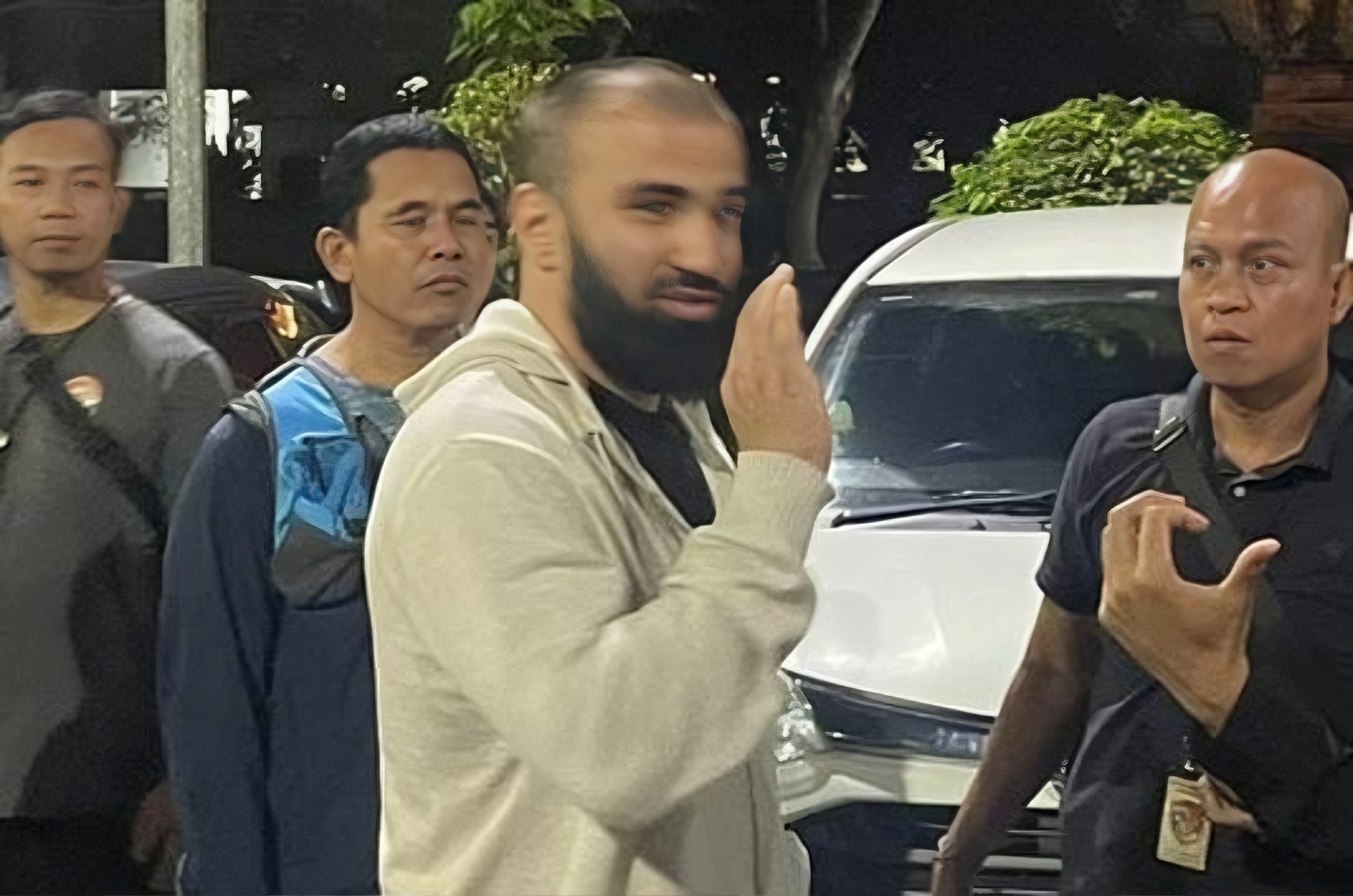 Terduga Pelaku Khasan Askhabov saat diamankan di Bandara Internasional Ngurah Rai, Kamis (30/1/2025).