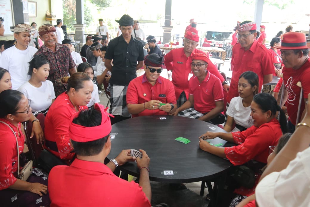 Lomba ceki yang dilaksanakan Sekaa Teruna (ST) Eka Budhi Banjar Tegal Belodan, Desa Dauh Peken, Tabanan.
