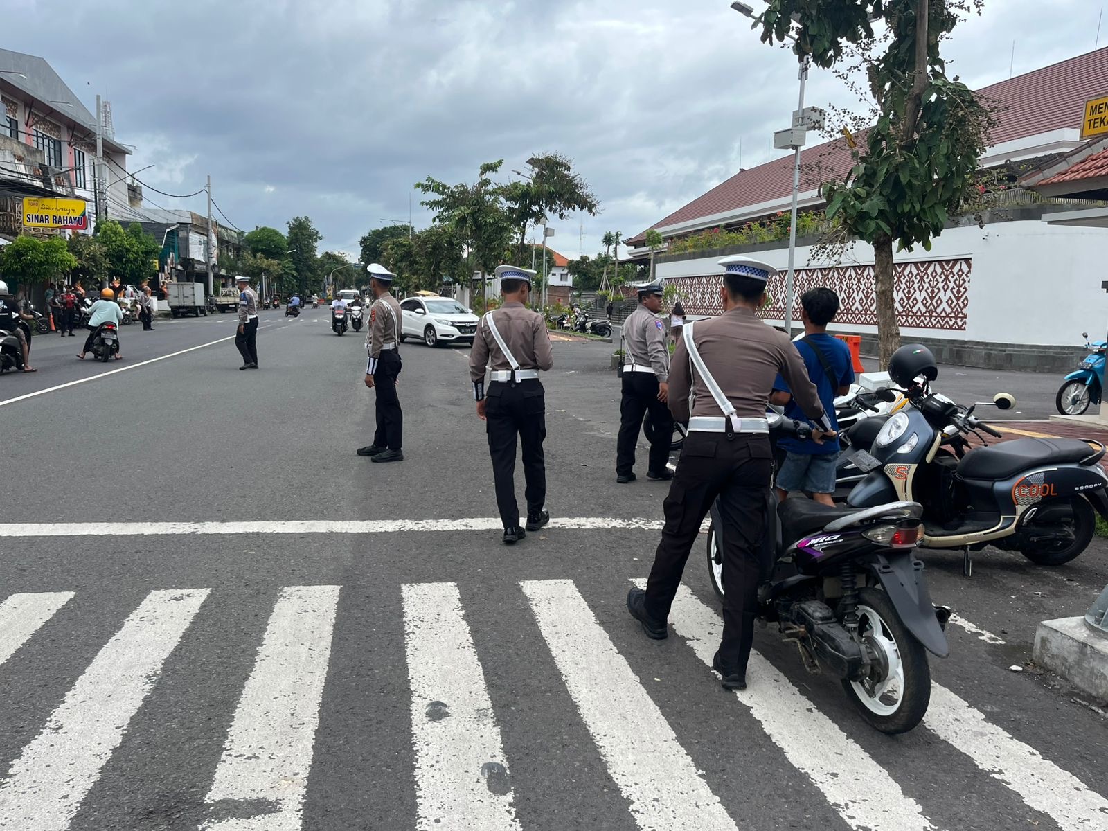 Satlantas Polres Jembrana saat melakukan Operasi Keselamatan Agung 2025.