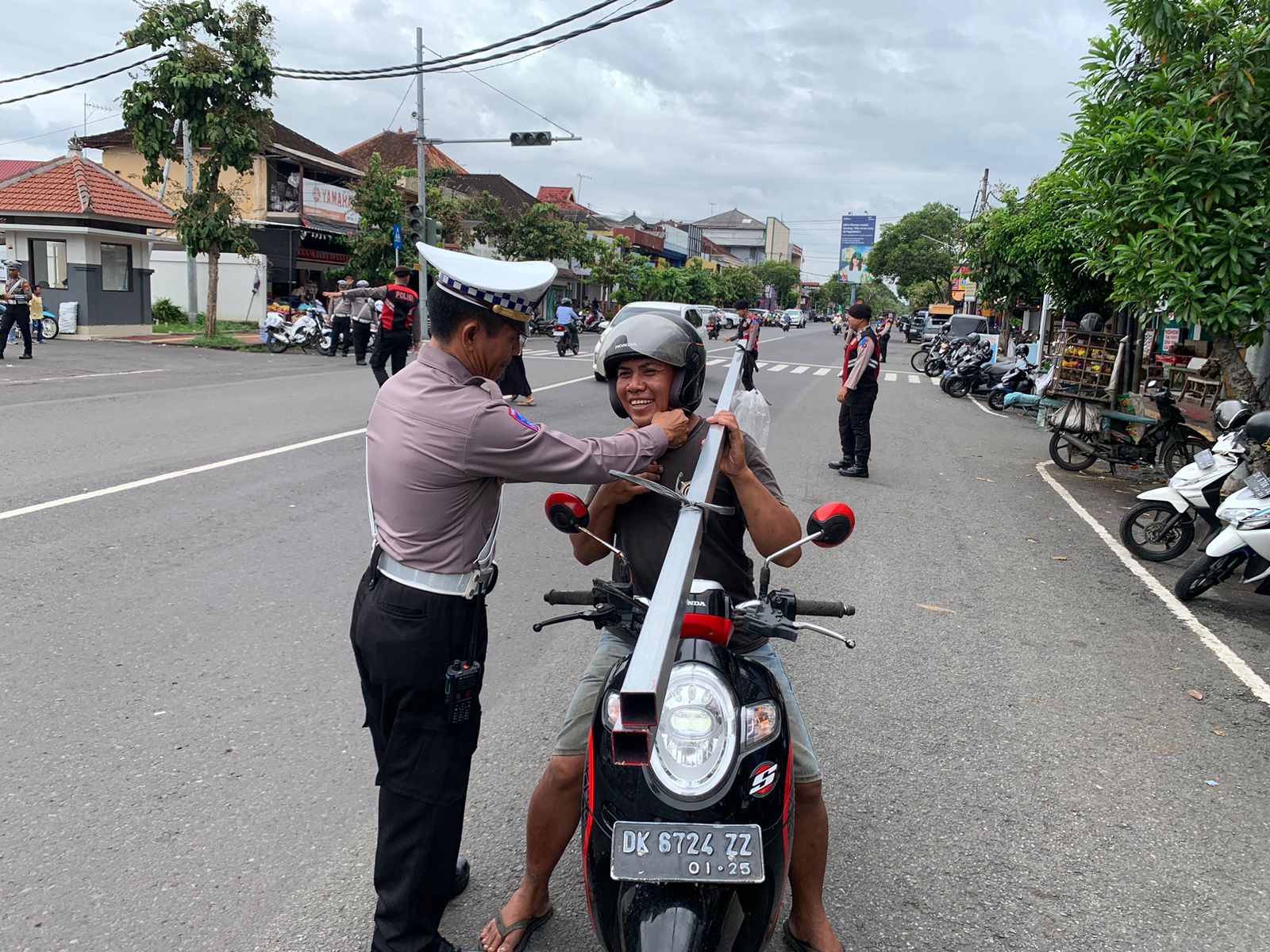 Satlantas Polres Jembrana saat melakukan Operasi Keselamatan Agung 2025.
