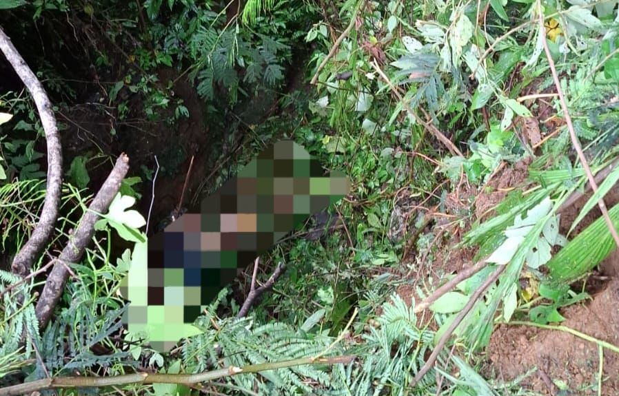 Polisi melakuka penyelidikan penyebab meninggalnya seorang anggota Polda Bali di Jembatang Tukad Bangkung Badung.