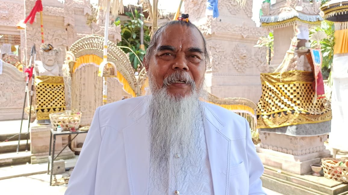 Ida Pandita Mpu Nabe Dwija Witaraga Sanyasa dari Geriya Taman Sari Asrama, Desa Kekeran, Busungbiu.