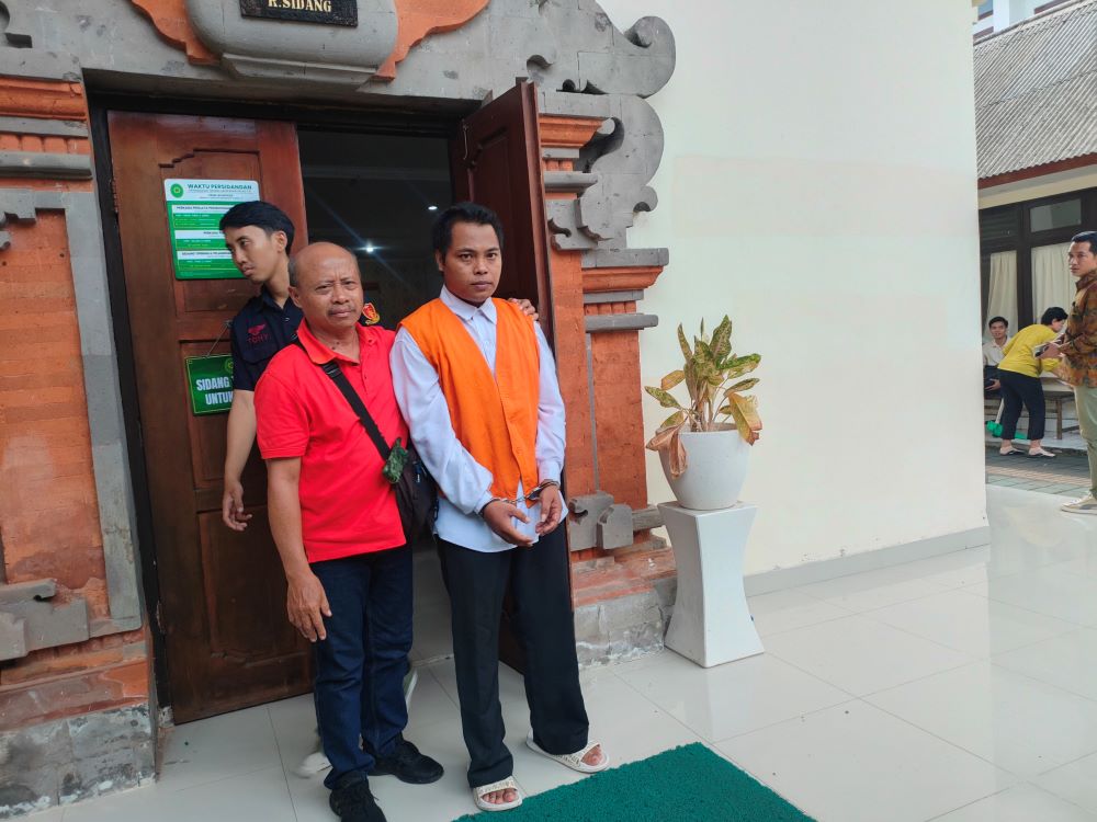 Agus Sugianto dituntut 19,5 tahun penjara kasus pembunuhan jukir di Taman Pancing Denpasar.