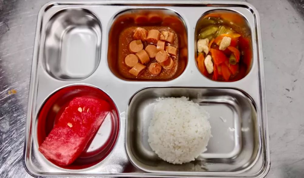 Salah satu menu program MBG untuk siswa.
