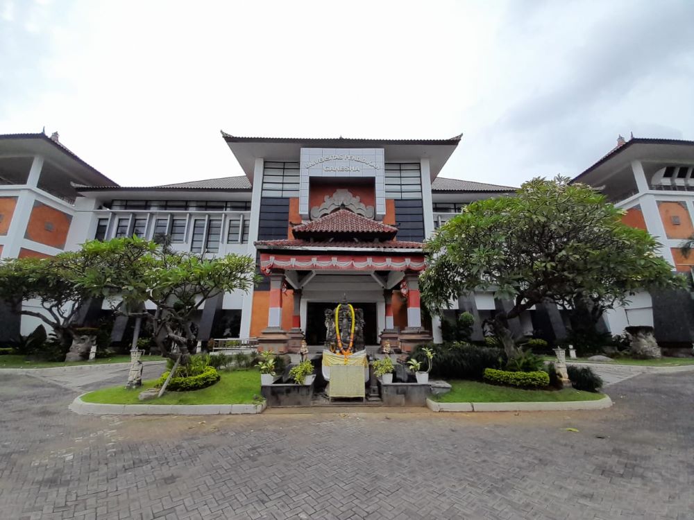 Undiksha Singaraja meraih predikat Akreditasi Unggul.