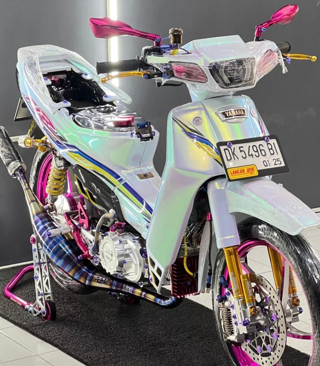 Yamaha FI ZR  aktif ikuti kontes motor modifikasi.