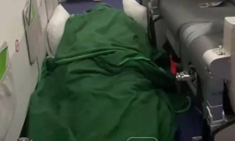 Nur Fadilah calon jamaah haji asal Sidoarjo meninggal di pesawat perjalanan Surabaya-Madinah.