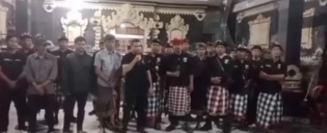 Pembubaran GRIB Jaya Tabanan yang disiarkan secara live di media sosial.