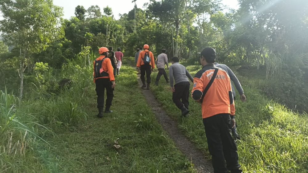 Tim SAR gabungan menghentikan pencarian kakek I Made Rerod yang hilang di sekitar rumahnya Seraya Karangasem.