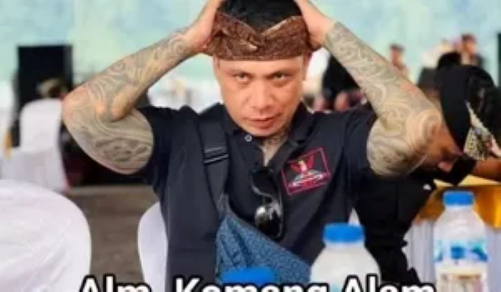 Almarhum Komang Alam atau Komang Toris .