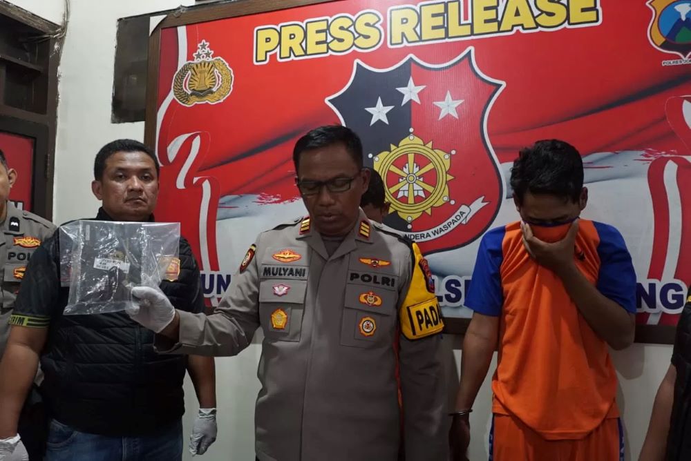 Swestyawan Dwi Soraya, 40, warga Desa Candimulyo, Kecamatan/Kabupaten Jombang harus mendekam di balik jeruji tahanan setelah terbukti menggelapkan mobil rental.