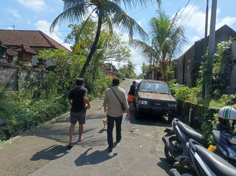Suasana duka menyelimuti keluarga I Kadek Oka di Banjarangkan Klungkung, korban tenggelam KMP Tunu Pratama Jaya.