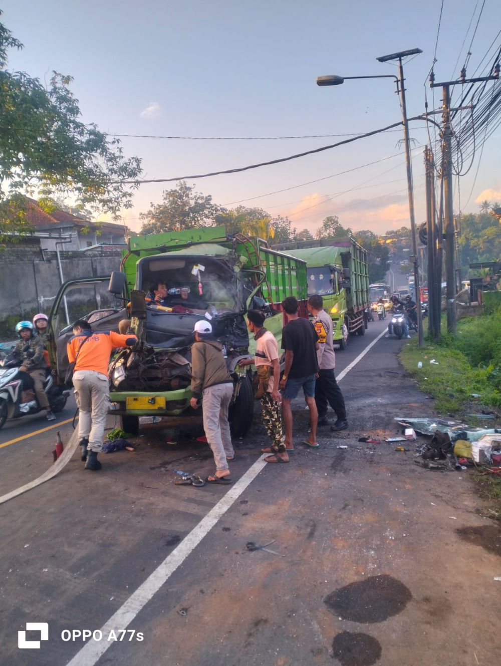 Kecelakaan beruntun di tanjakan Samsam Tabanan libatkan tiga unit kendaraan tidak ada korban jiwa.